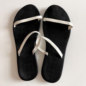 Malvados slide sandals